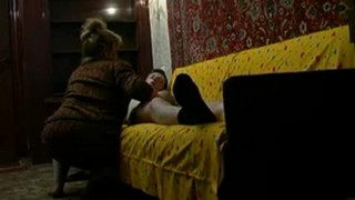 Уникальный интимный опыт: необычный сексуальный история сына и его взрослой матерью.